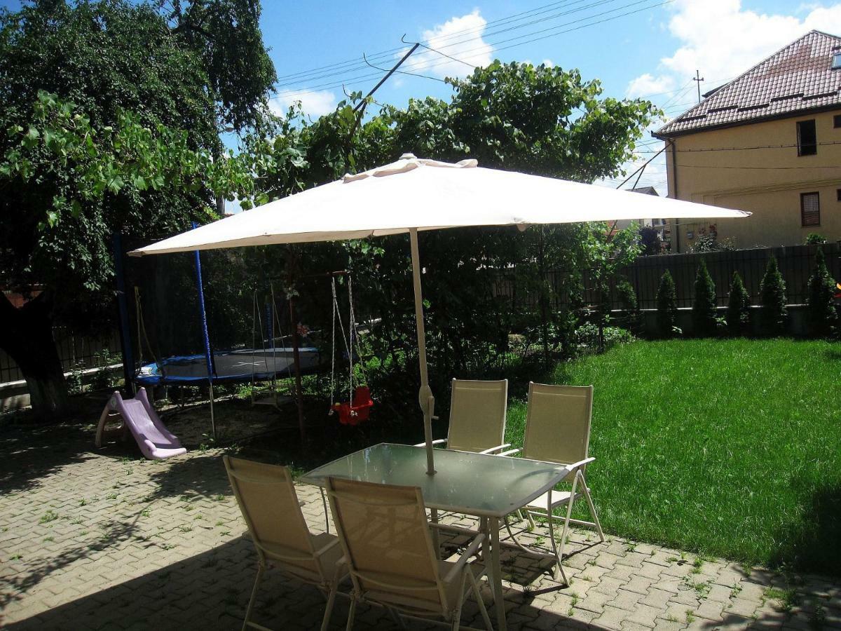 Smb Holiday Apartment Braşov Exteriör bild